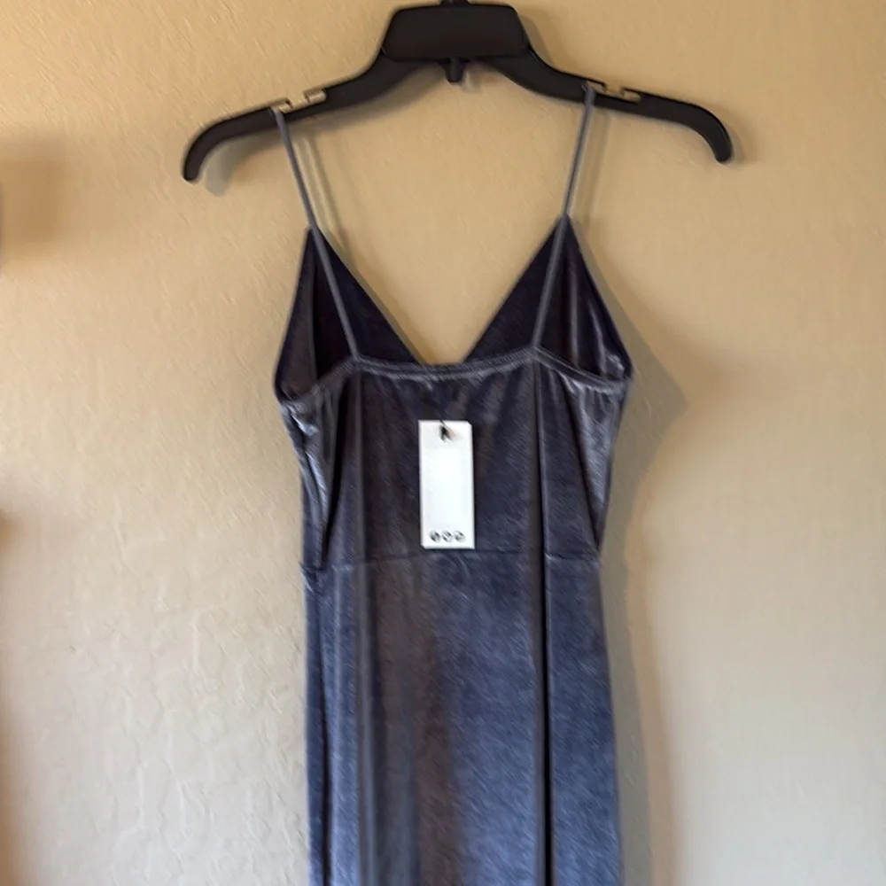 Boohoo Petite Women’s Gray Velvet Long Bodycon Dress With Side Slit Size 0